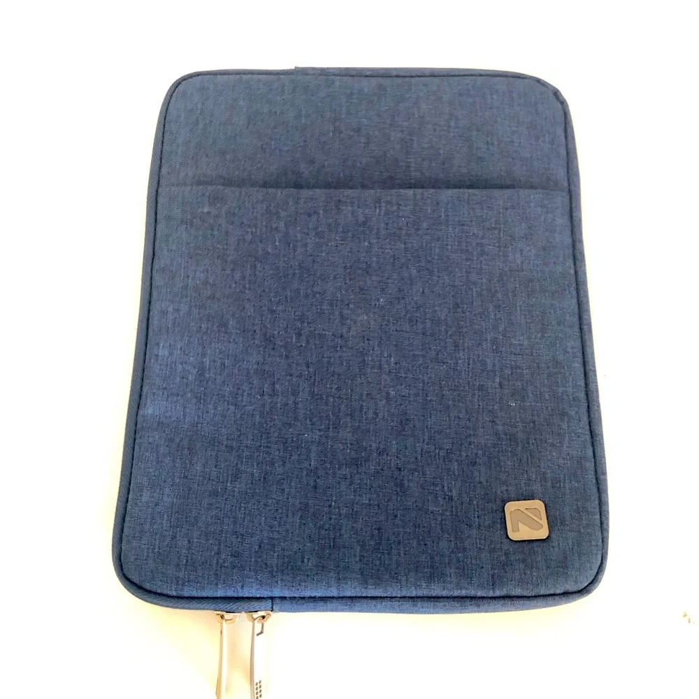 NWOT Niddo Denim Tablet Case